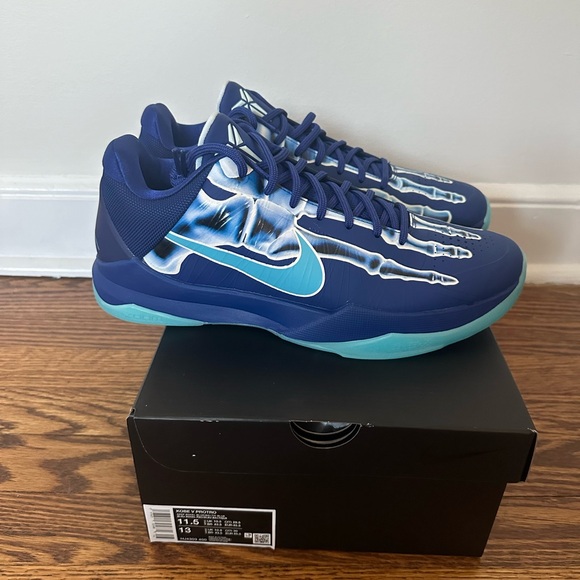 Kobe V PROTRO X-RAY - Picture 5 of 7